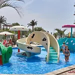 Royale Sundance Studio 7 Beach Spa & Pool Mamaia Nord