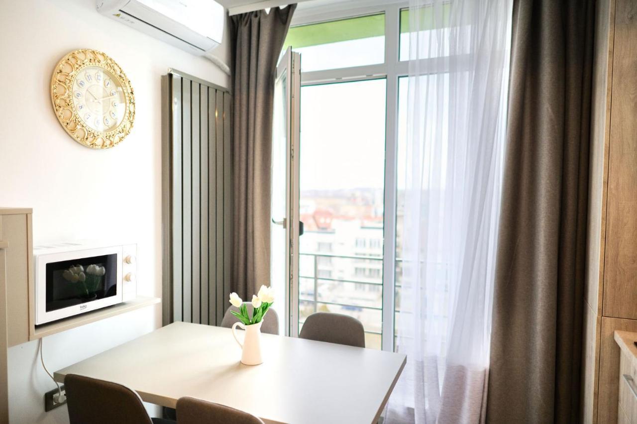 Royale Sundance 7 & Pool Nord Apartment Mamaia