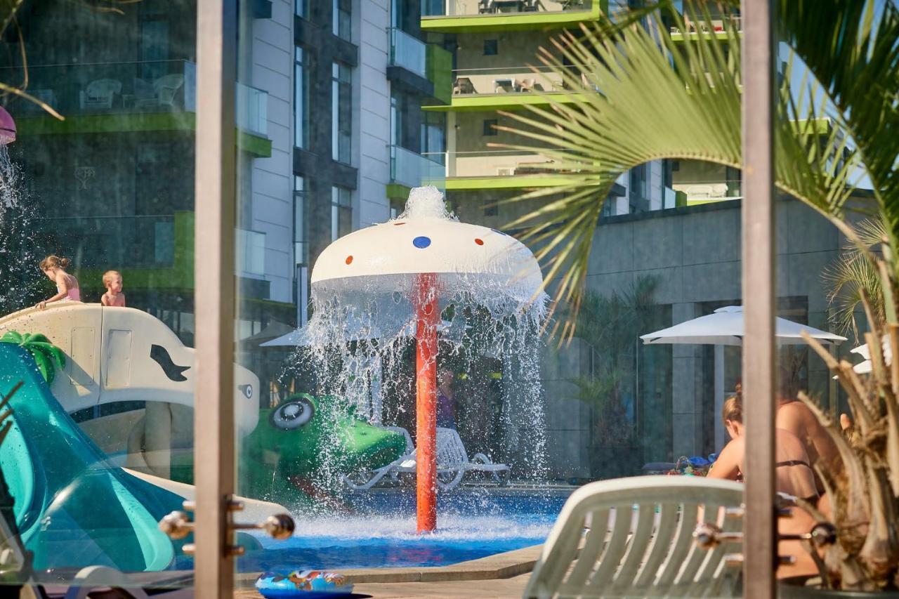 Royale Sundance 7 & Pool Nord Apartment Mamaia